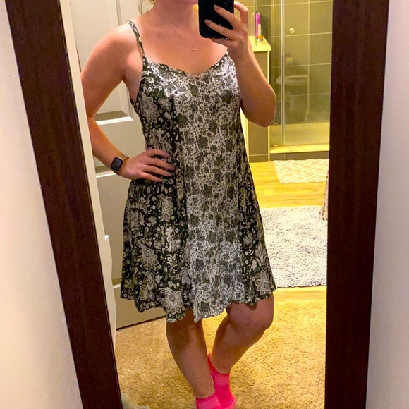 Torrid Summer Dress Size 0 Green Paisley two-tone - Picture 7 of 8